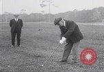 Immagine di John D Rockefeller gioca a golf Florida United States USA, 1925, secondo 28 filmato di repertorio 65675079641