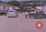 Standbild Eingang zum GTMO Naval Exchange-Shop Guantanamo Bay, Kuba, 1962, aus Sekunde 6 historischem Filmmaterial Videoclip 65675079673