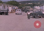 Standbild Eingang zum GTMO Naval Exchange-Shop Guantanamo Bay, Kuba, 1962, aus Sekunde 10 historischem Filmmaterial Videoclip 65675079673