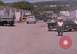 Standbild Eingang zum GTMO Naval Exchange-Shop Guantanamo Bay, Kuba, 1962, aus Sekunde 14 historischem Filmmaterial Videoclip 65675079673
