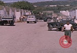 Standbild Eingang zum GTMO Naval Exchange-Shop Guantanamo Bay, Kuba, 1962, aus Sekunde 20 historischem Filmmaterial Videoclip 65675079673