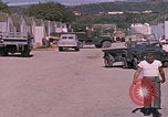 Standbild Eingang zum GTMO Naval Exchange-Shop Guantanamo Bay, Kuba, 1962, aus Sekunde 24 historischem Filmmaterial Videoclip 65675079673