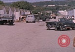 Standbild Eingang zum GTMO Naval Exchange-Shop Guantanamo Bay, Kuba, 1962, aus Sekunde 27 historischem Filmmaterial Videoclip 65675079673