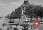 Standbild Präsident Truman besichtigt die Schäden in Berlin Berlin, Deutschland, 1945, aus Sekunde 5 historischem Filmmaterial Videoclip 65675079677