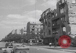 Standbild Präsident Truman besichtigt die Schäden in Berlin Berlin, Deutschland, 1945, aus Sekunde 15 historischem Filmmaterial Videoclip 65675079677