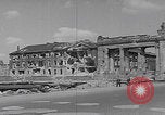 Standbild Präsident Truman besichtigt die Schäden in Berlin Berlin, Deutschland, 1945, aus Sekunde 29 historischem Filmmaterial Videoclip 65675079677