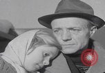 Standbild Caritas Haus Wien verarbeitet ungarische Flüchtlinge Wien Österreich, 1956, aus Sekunde 1 historischem Filmmaterial Videoclip 65675079683