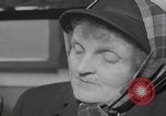 Standbild Caritas Haus Wien verarbeitet ungarische Flüchtlinge Wien Österreich, 1956, aus Sekunde 12 historischem Filmmaterial Videoclip 65675079683