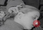 Standbild Caritas Haus Wien verarbeitet ungarische Flüchtlinge Wien Österreich, 1956, aus Sekunde 16 historischem Filmmaterial Videoclip 65675079683