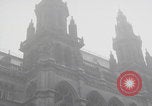 Standbild Caritas Haus Wien verarbeitet ungarische Flüchtlinge Wien Österreich, 1956, aus Sekunde 19 historischem Filmmaterial Videoclip 65675079683