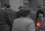 Standbild Caritas Haus Wien verarbeitet ungarische Flüchtlinge Wien Österreich, 1956, aus Sekunde 42 historischem Filmmaterial Videoclip 65675079683
