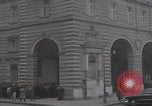 Standbild Flüchtlinge der ungarischen Revolution Wien Österreich, 1956, aus Sekunde 4 historischem Filmmaterial Videoclip 65675079684