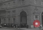 Standbild Flüchtlinge der ungarischen Revolution Wien Österreich, 1956, aus Sekunde 5 historischem Filmmaterial Videoclip 65675079684