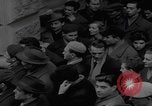 Standbild Flüchtlinge der ungarischen Revolution Wien Österreich, 1956, aus Sekunde 9 historischem Filmmaterial Videoclip 65675079684