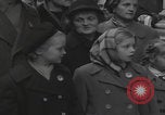 Standbild Flüchtlinge der ungarischen Revolution Wien Österreich, 1956, aus Sekunde 45 historischem Filmmaterial Videoclip 65675079684