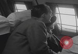Standbild Flüchtlinge der ungarischen Revolution kommen in die USA Camp Kilmer New Jersey Vereinigte Staaten, 1956, aus Sekunde 5 historischem Filmmaterial Videoclip 65675079688