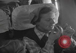 Standbild Flüchtlinge der ungarischen Revolution kommen in die USA Camp Kilmer New Jersey Vereinigte Staaten, 1956, aus Sekunde 7 historischem Filmmaterial Videoclip 65675079688