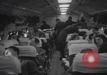 Standbild Flüchtlinge der ungarischen Revolution kommen in die USA Camp Kilmer New Jersey Vereinigte Staaten, 1956, aus Sekunde 12 historischem Filmmaterial Videoclip 65675079688