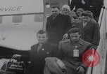 Standbild Flüchtlinge der ungarischen Revolution kommen in die USA Camp Kilmer New Jersey Vereinigte Staaten, 1956, aus Sekunde 20 historischem Filmmaterial Videoclip 65675079688