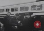 Standbild Flüchtlinge der ungarischen Revolution kommen in die USA Camp Kilmer New Jersey Vereinigte Staaten, 1956, aus Sekunde 51 historischem Filmmaterial Videoclip 65675079688
