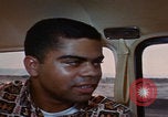 Immagine di gli uomini guidano nel deserto United States USA, 1967, secondo 34 filmato di repertorio 65675079696