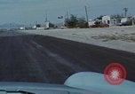 Immagine di gli uomini guidano nel deserto United States USA, 1967, secondo 39 filmato di repertorio 65675079696