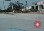 Immagine di gli uomini guidano nel deserto United States USA, 1967, secondo 46 filmato di repertorio 65675079696