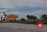 Immagine di Las Vegas Road Trip Motel Las Vegas Nevada USA, 1967, secondo 36 filmato di repertorio 65675079697