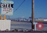 Immagine di Las Vegas Road Trip Motel Las Vegas Nevada USA, 1967, secondo 53 filmato di repertorio 65675079697