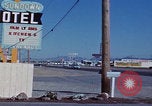 Immagine di Las Vegas Road Trip Motel Las Vegas Nevada USA, 1967, secondo 55 filmato di repertorio 65675079697