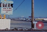 Immagine di Las Vegas Road Trip Motel Las Vegas Nevada USA, 1967, secondo 56 filmato di repertorio 65675079697