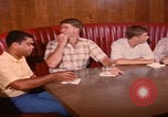 Immagine di le coppie degli anni '60 ballano Las Vegas Nevada USA, 1967, secondo 5 filmato di repertorio 65675079699