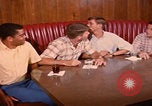 Immagine di le coppie degli anni '60 ballano Las Vegas Nevada USA, 1967, secondo 12 filmato di repertorio 65675079699