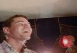 Immagine di le coppie degli anni '60 ballano Las Vegas Nevada USA, 1967, secondo 19 filmato di repertorio 65675079699