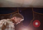 Immagine di le coppie degli anni '60 ballano Las Vegas Nevada USA, 1967, secondo 23 filmato di repertorio 65675079699