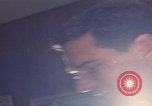 Immagine di le coppie degli anni '60 ballano Las Vegas Nevada USA, 1967, secondo 41 filmato di repertorio 65675079699