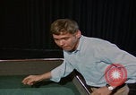 Immagine di le coppie degli anni '60 ballano Las Vegas Nevada USA, 1967, secondo 62 filmato di repertorio 65675079699
