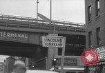 Immagine di Traffico del Lincoln Tunnel New York City USA, 1960, secondo 25 filmato di repertorio 65675079725