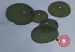 Standbild Khe Sanh Airdrop Vietnam Khe Sanh Vietnam, 1968, aus Sekunde 8 historischem Filmmaterial Videoclip 65675079752