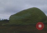 Standbild Khe Sanh Airdrop Vietnam Khe Sanh Vietnam, 1968, aus Sekunde 20 historischem Filmmaterial Videoclip 65675079752