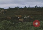 Standbild Khe Sanh Airdrop Vietnam Khe Sanh Vietnam, 1968, aus Sekunde 23 historischem Filmmaterial Videoclip 65675079752