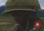 Standbild Khe Sanh Airdrop Vietnam Khe Sanh Vietnam, 1968, aus Sekunde 54 historischem Filmmaterial Videoclip 65675079752