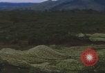 Standbild Khe Sanh Fracht Fallschirmabwurf Vietnam Krieg Khe Sanh Vietnam, 1968, aus Sekunde 24 historischem Filmmaterial Videoclip 65675079753