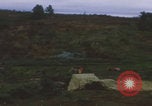 Standbild Khe Sanh Fracht Fallschirmabwurf Vietnam Krieg Khe Sanh Vietnam, 1968, aus Sekunde 31 historischem Filmmaterial Videoclip 65675079753