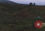 Standbild Khe Sanh Fracht Fallschirmabwurf Vietnam Krieg Khe Sanh Vietnam, 1968, aus Sekunde 33 historischem Filmmaterial Videoclip 65675079753