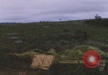 Standbild Khe Sanh Fracht Fallschirmabwurf Vietnam Krieg Khe Sanh Vietnam, 1968, aus Sekunde 45 historischem Filmmaterial Videoclip 65675079753