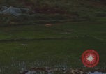 Standbild Khe Sanh Fracht Fallschirmabwurf Vietnam Krieg Khe Sanh Vietnam, 1968, aus Sekunde 50 historischem Filmmaterial Videoclip 65675079753