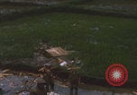 Standbild Khe Sanh Fracht Fallschirmabwurf Vietnam Krieg Khe Sanh Vietnam, 1968, aus Sekunde 55 historischem Filmmaterial Videoclip 65675079753