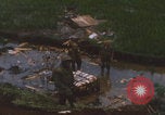 Standbild Khe Sanh Fracht Fallschirmabwurf Vietnam Krieg Khe Sanh Vietnam, 1968, aus Sekunde 57 historischem Filmmaterial Videoclip 65675079753