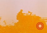 Standbild Khe Sanh Fracht Fallschirmabwurf Vietnam Krieg Khe Sanh Vietnam, 1968, aus Sekunde 60 historischem Filmmaterial Videoclip 65675079753